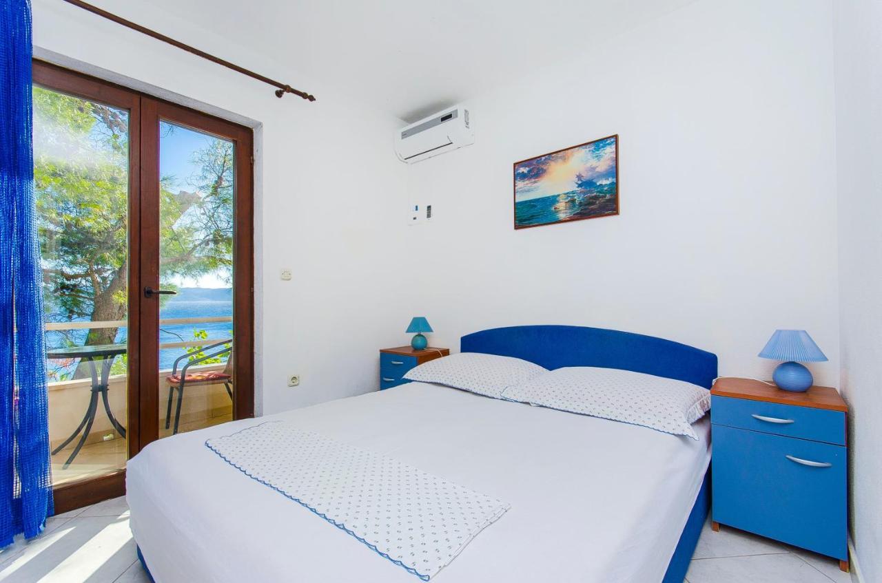 Apartments By The Sea Pisak, Omis - 2802 Exterior foto