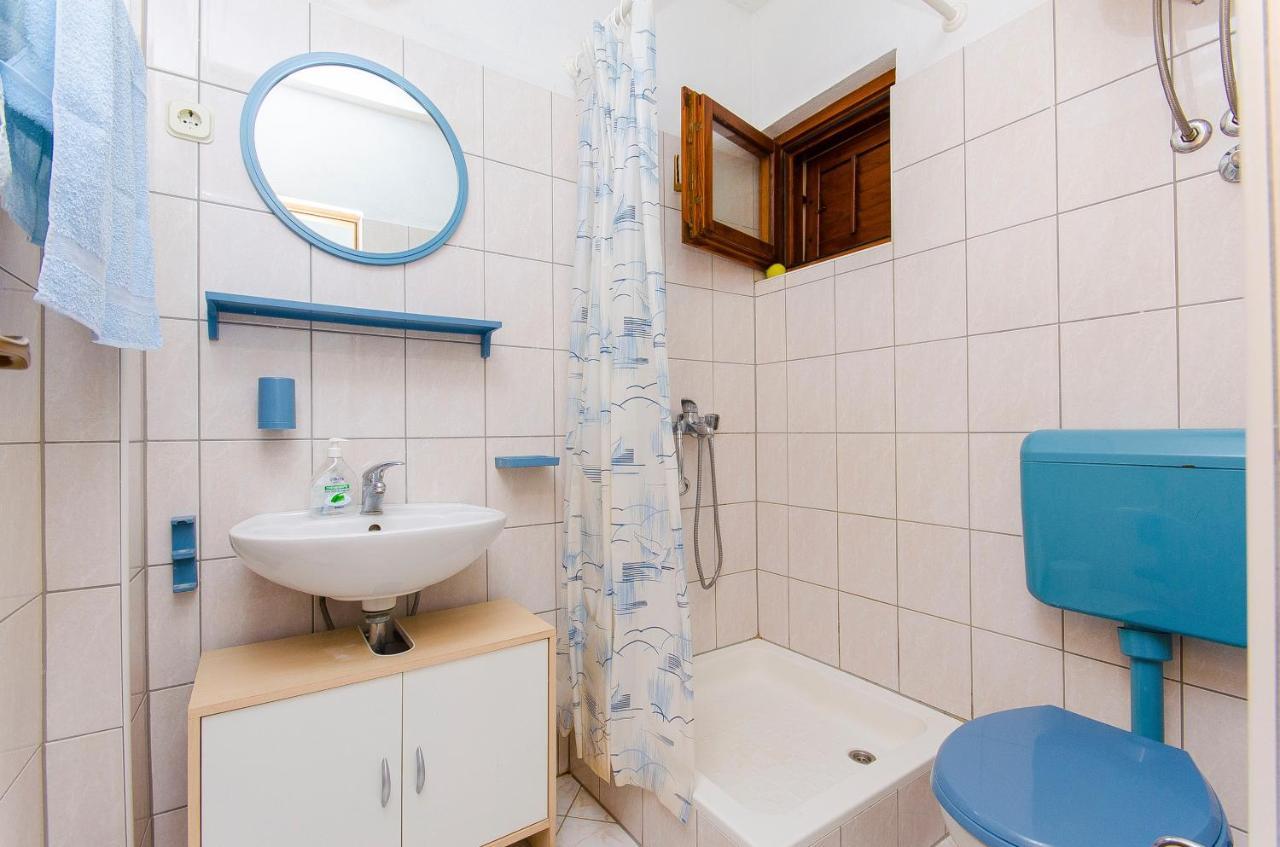 Apartments By The Sea Pisak, Omis - 2802 Exterior foto